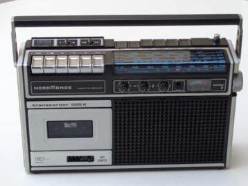 Émetteur-récepteur Vintage Radio NORDMENDE 585K