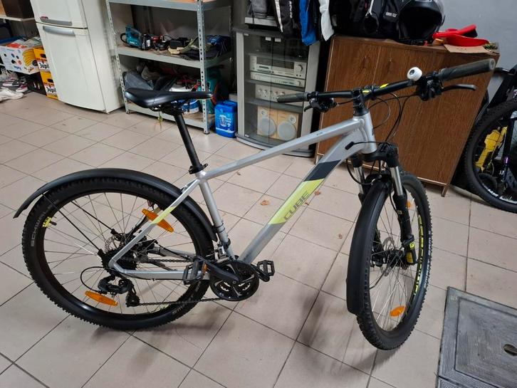 Mtb cube met spatborden en verlichting met een naafdynamo, Fietsen en Brommers, Fietsen | Vouwfietsen, Zo goed als nieuw, Ophalen