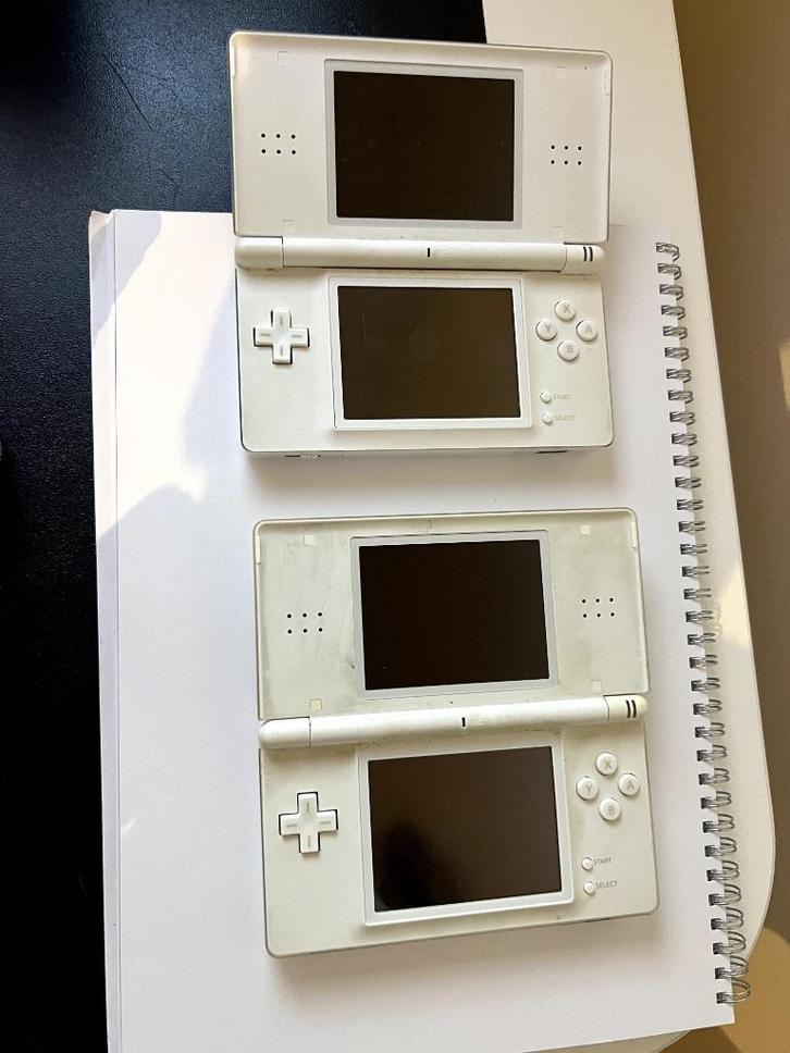 2x Nintendo DS Lite, Games en Spelcomputers, Spelcomputers | Nintendo DS, Gebruikt, DS Lite, Wit, Ophalen