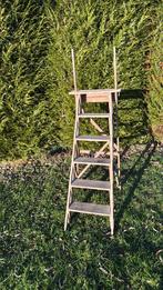 Escabelle vintage en bois, Enlèvement, Utilisé