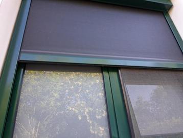 Screens te koop beschikbaar voor biedingen