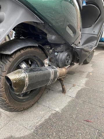 Piaggio zip uitlaat, Fietsen en Brommers, Scooters | Piaggio, Ophalen, Zo goed als nieuw, Benzine, Zip