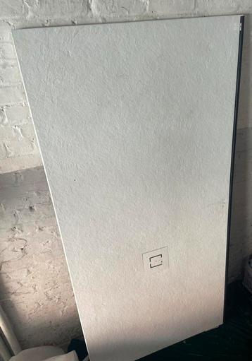 Fiora Douchebak beschikbaar voor biedingen