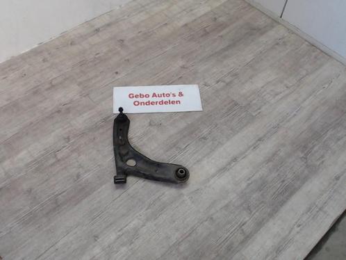 DRAAGARM RECHTS VOOR Toyota Aygo (B10) (01-2005/05-2014), Auto-onderdelen, Ophanging en Onderstel, Toyota, Gebruikt