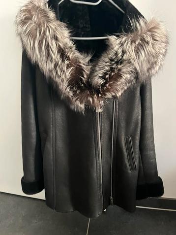 Veste cuir fendu avec doublure et capuche en fourrure, Enlèvement, Comme neuf
