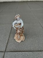 Porseleinen vrouw met mand, Antiek en Kunst, Ophalen