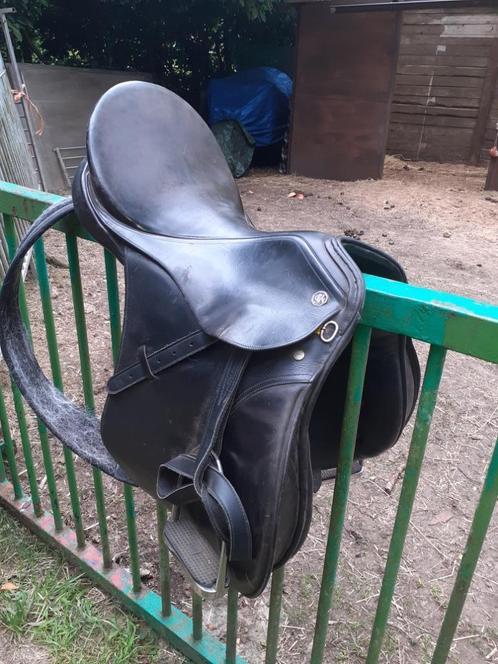 Veelzijdigheidzadel Kieffer 17", Dieren en Toebehoren, Paarden en Pony's | Zadels, Ophalen of Verzenden