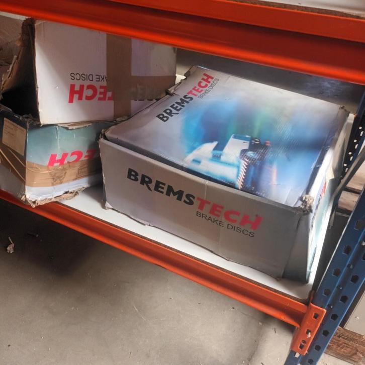 2 stuks remschijven Bremstech artikelnummer 21227349, Auto-onderdelen, Vrachtwagen-onderdelen, Overige merken, Remmen en Aandrijving