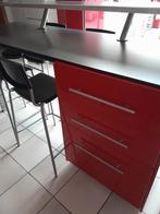 Îlot central + 2 chaises hautes, Enlèvement, Utilisé