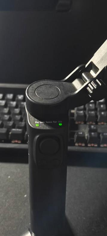 Gimbal (stabelizer) voor telefoon beschikbaar voor biedingen