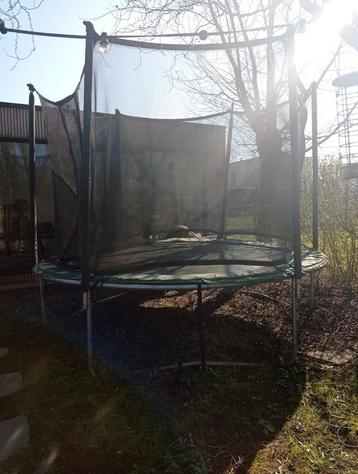 Berg 330cm diameter beschikbaar voor biedingen