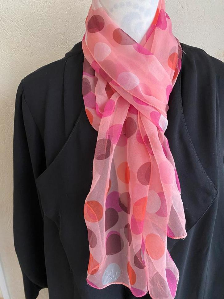 Kleine vintage sjaal — kleurrijke ronde patronen, Kleding | Dames, Mutsen, Sjaals en Handschoenen, Zo goed als nieuw, Ophalen of Verzenden