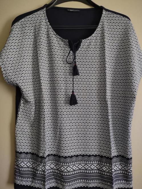 x Blauw met wit bloesje/truike met korte mouw XXL, Vêtements | Femmes, Pulls & Gilets, Comme neuf, Taille 46/48 (XL) ou plus grande