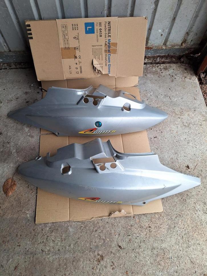 Zij kappen kymco 50cc scooter, Fietsen en Brommers, Brommeronderdelen | Algemeen, Carburateur, Ophalen of Verzenden