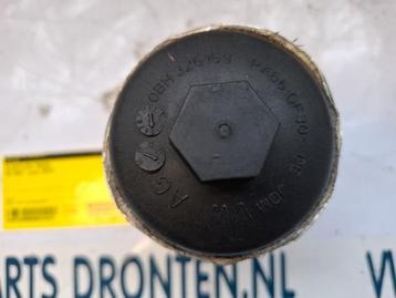 Oliefilter deksel van een Volkswagen Golf beschikbaar voor biedingen