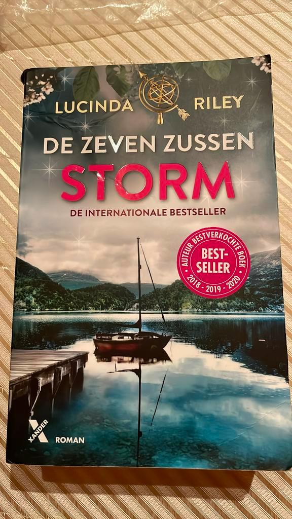 Lucinda Riley - Storm, Boeken, Literatuur, Gelezen, België, Ophalen of Verzenden