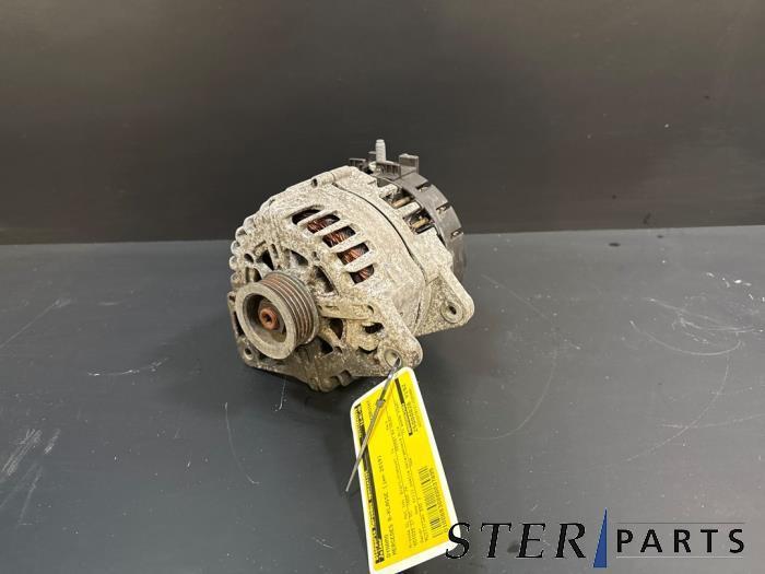 Dynamo van een Mercedes B-Klasse, Auto-onderdelen, Motor en Toebehoren, Mercedes-Benz, Gebruikt, 3 maanden garantie, Ophalen of Verzenden