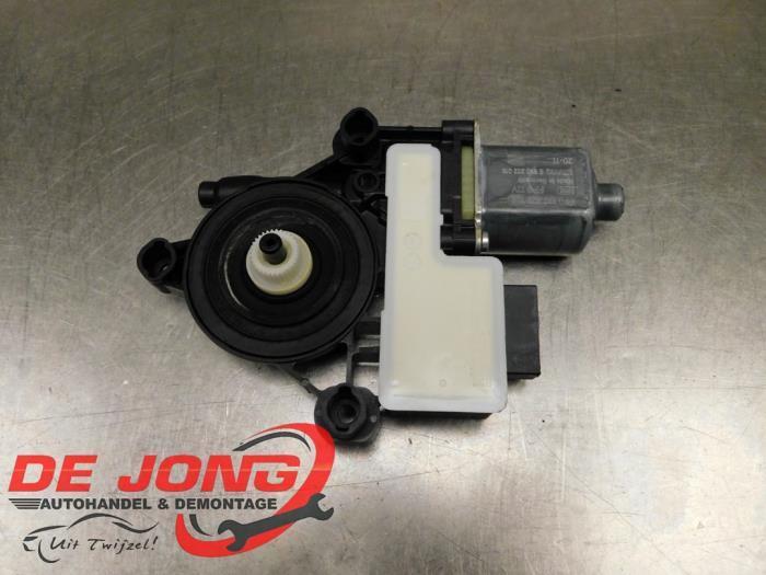 Moteur de vitre portière d'un Skoda Kodiaq, Autos : Pièces & Accessoires, Carrosserie & Tôlerie, Skoda, Utilisé, 3 mois de garantie