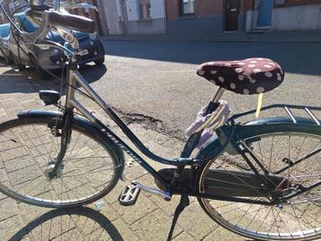 l'avenir beschikbaar voor biedingen