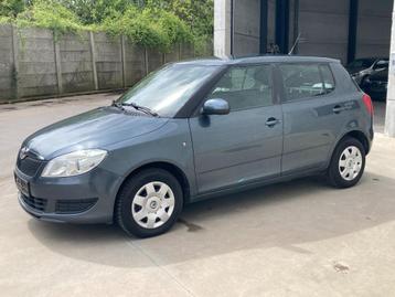 Skoda Fabia 1.2 essence 2014 avec 126 000 km *climatisation  disponible aux enchères