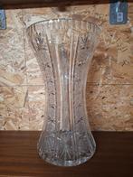 Grand vase bohème, Enlèvement