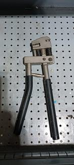 Pons en verzet-tang., Ophalen