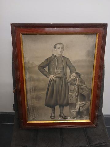 Vintage houten fotolijstje Zouave beschikbaar voor biedingen