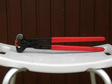 Pince à parer les sabots de chevaux beschikbaar voor biedingen