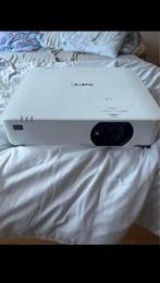 Projecteur nec pe455UL, Enlèvement, Comme neuf