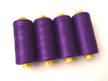 Fil à coudre polyester Gütermann violet - 4 bobines de 300m beschikbaar voor biedingen