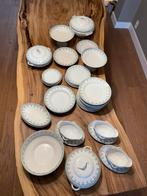 Grote lot servies Boch  Bonaparte La Louvière, Antiek en Kunst, Antiek | Servies compleet, Ophalen