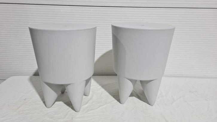 Bubu door Philippe Starck krukje of bijzettafel, lichtgrijs, Huis en Inrichting, Krukjes, Kunststof, Ophalen of Verzenden