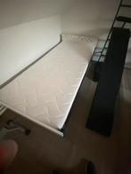 Een persoonsbed, Ophalen, Zo goed als nieuw