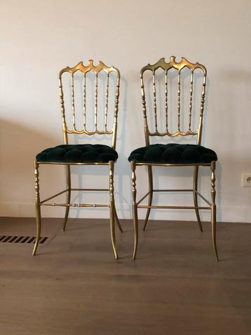 2 Hollywood Regency Chiavari stoelen