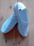 Vederlichte witte schoenen met kristallen., Ophalen of Verzenden, Nieuw