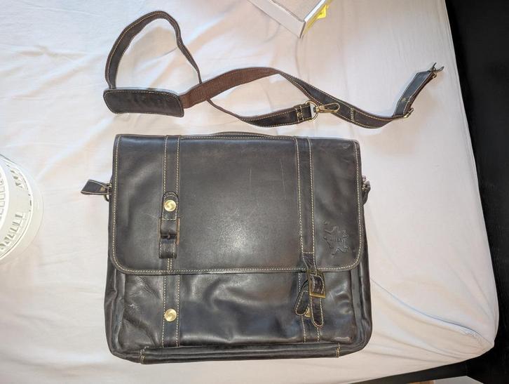 Mudd Mallette marron foncé, Bijoux, Sacs & Beauté, Sacs | Sacs à dos, Utilisé, Enlèvement ou Envoi