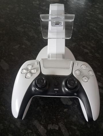 Playstation 5 controller met oplaadstation  beschikbaar voor biedingen