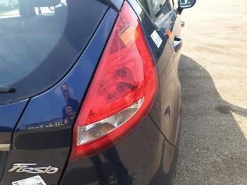 Achterlicht rechts van een Ford Fiesta beschikbaar voor biedingen