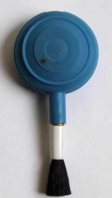 Blaasbalg om lenzen te ontstoffen. beschikbaar voor biedingen