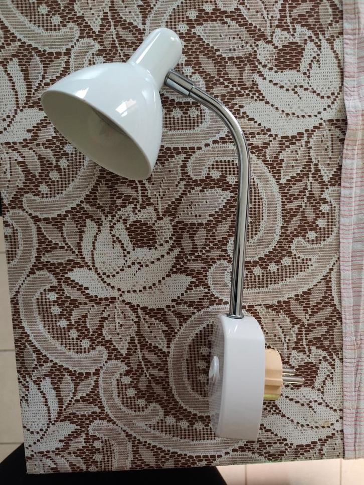 Verlichting voor stopcontact, Huis en Inrichting, Lampen | Wandlampen, Zo goed als nieuw, Ophalen