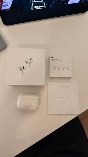 Apple AirPods Pro 1st gen influsief 2 nieuwe Ear Tips (M) beschikbaar voor biedingen