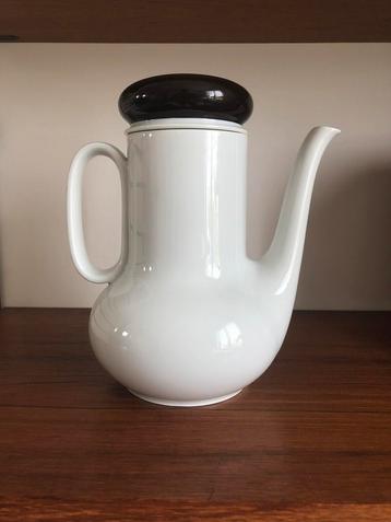 Vintage koffie- of theepot Hertha Bengtson beschikbaar voor biedingen