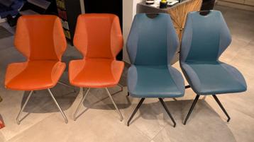 4 chaises de salle à manger beschikbaar voor biedingen