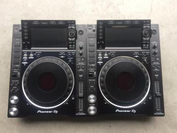 2 Pioneer CDJ 2000 Nexus 2 mediaspelers USB CD 3485 euro beschikbaar voor biedingen