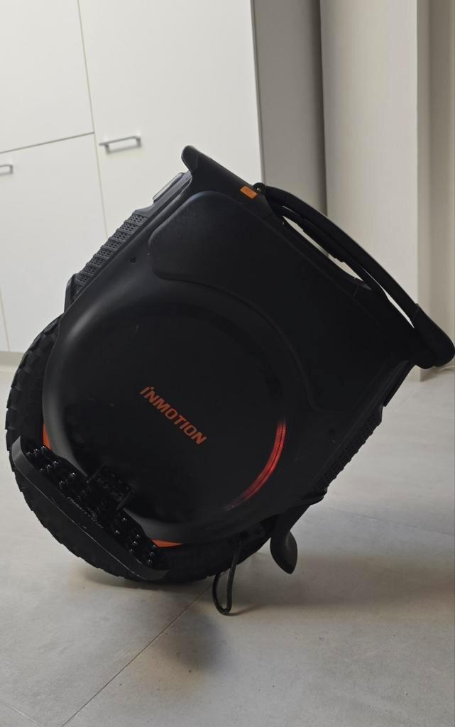 Inmotion V12 High Torque enkelwiel, Fietsen en Brommers, Steps, Zo goed als nieuw