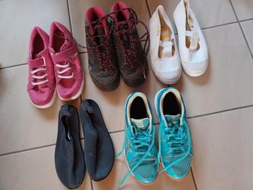 Sportschoenen en wandelschoenen in maat 39 en 40 beschikbaar voor biedingen