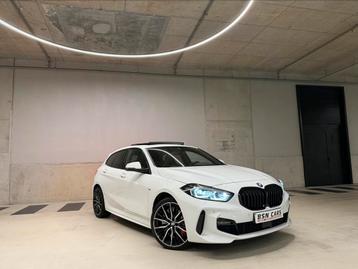BMW 118i/MPACKET/SHADOW/PANO/LEER/CARPLAY/GARANTIE beschikbaar voor biedingen