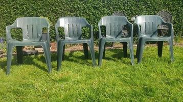 4 stapelbare groene tuinstoelen kunststof met dui beschikbaar voor biedingen