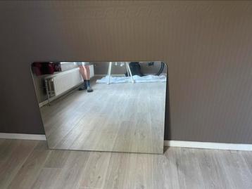 Losse spiegel 95cm x74 met afgeronde hoeken beschikbaar voor biedingen