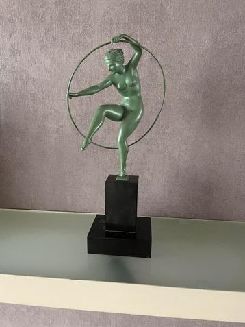 La danseuse au cerceau 1930, Enlèvement
